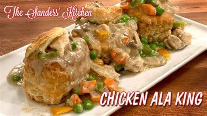 What does Ala mean in chicken ala king?